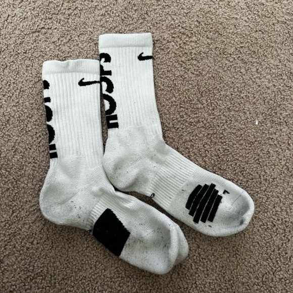 Nike Elite White and Black Logo Socks Large 8-12 - Picture 1 of 2